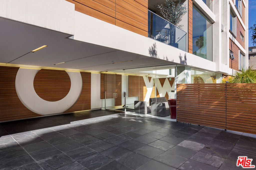 Hollywood Penthouse Condo