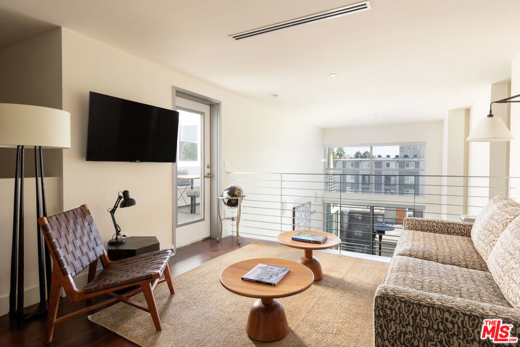 Hollywood Penthouse Condo