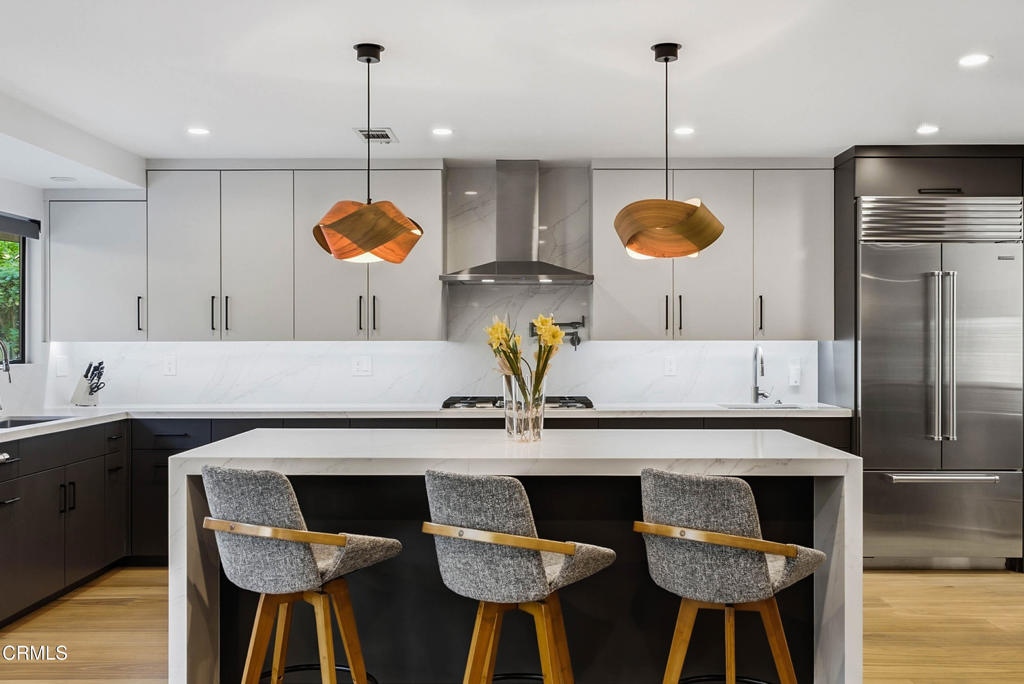 3616 E Chevy Chase Drive