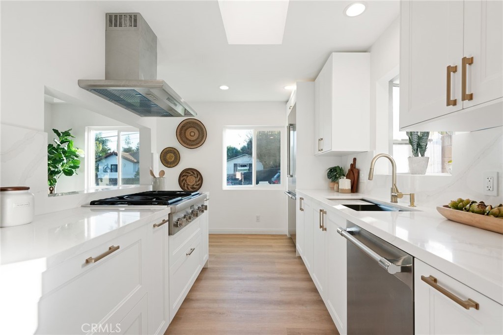 1737 Voorhees Avenue