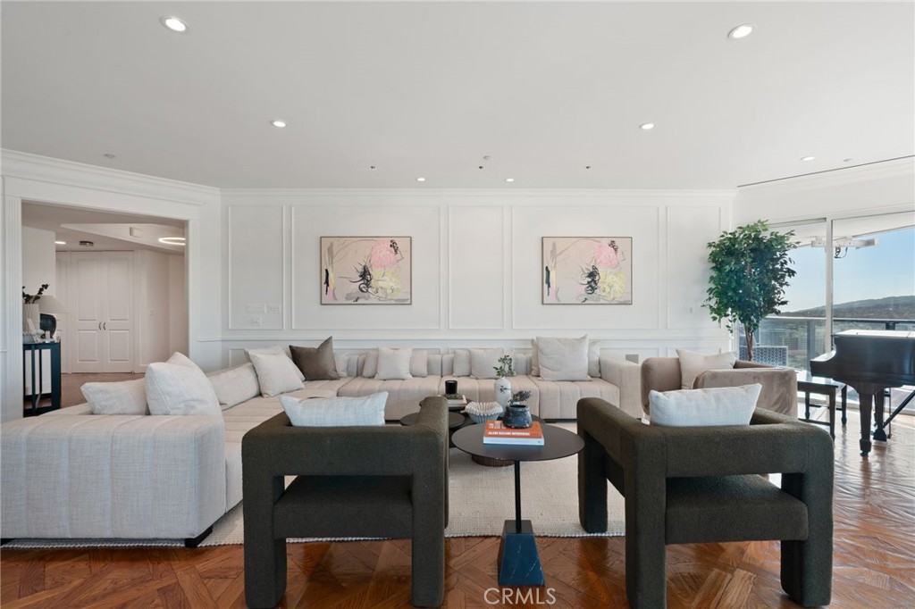 10490 Wilshire Boulevard 2704