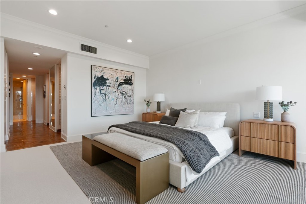 10490 Wilshire Boulevard 2704