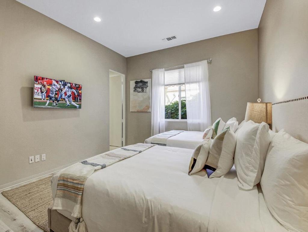 81045 Golf View Drive