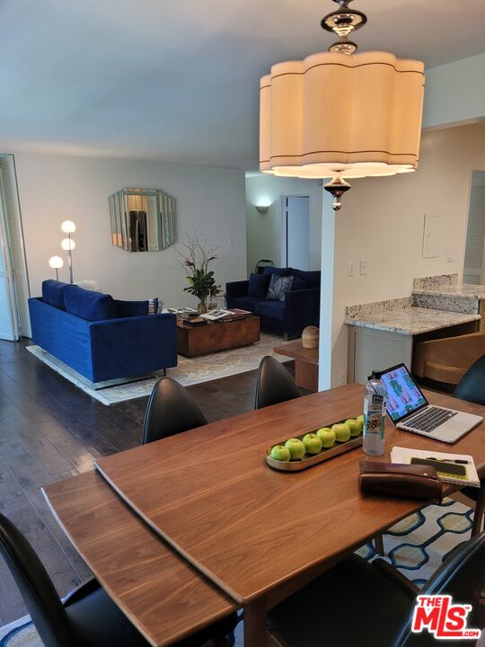 165 N SWALL DR Unit: 301