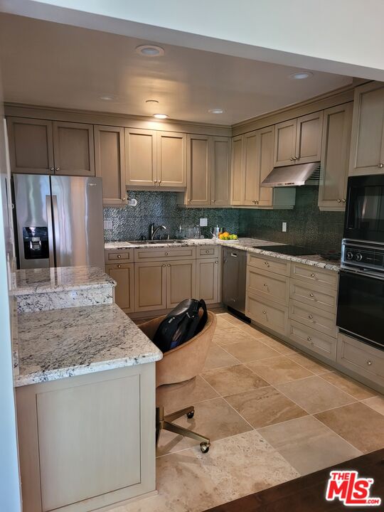 165 N SWALL DR Unit: 301