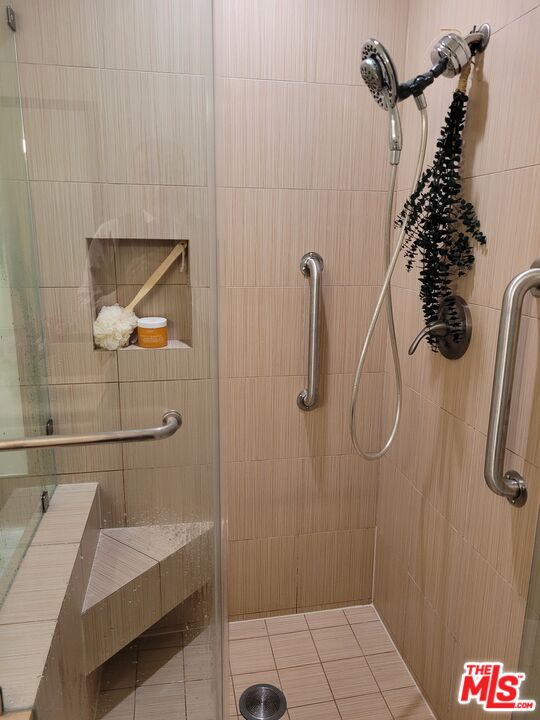 165 N SWALL DR Unit: 301