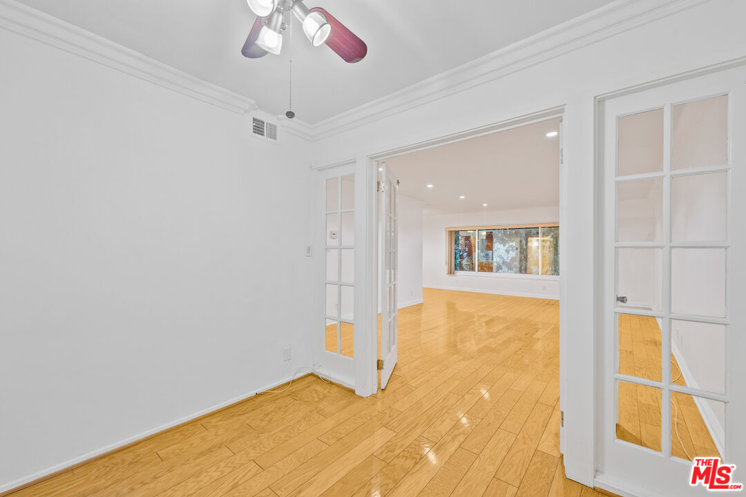 165 N Swall Dr Unit: 202