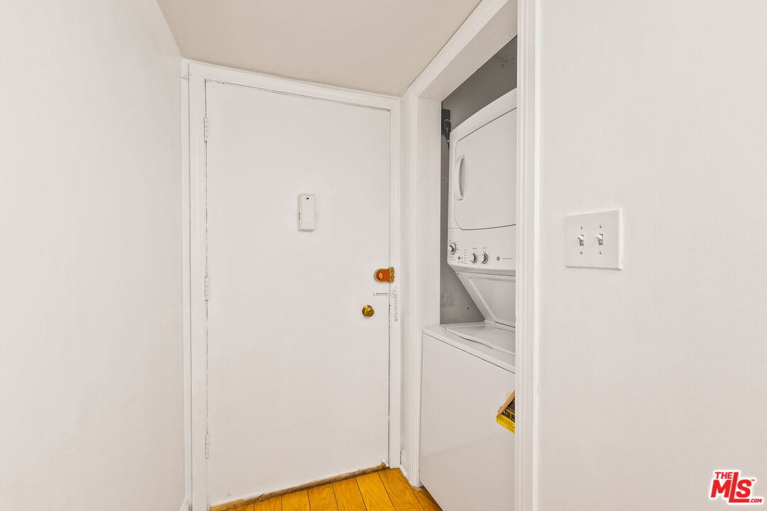 165 N Swall Dr Unit: 202