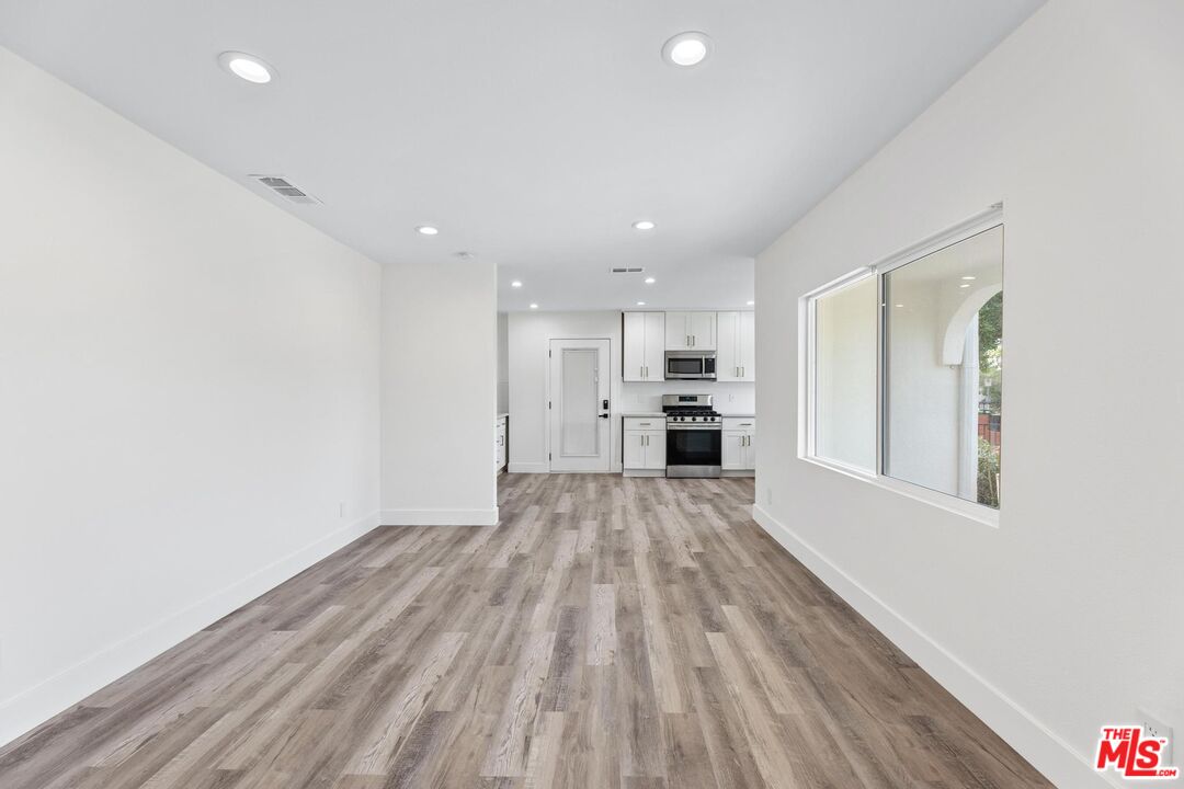 1442 S Ridgeley Dr