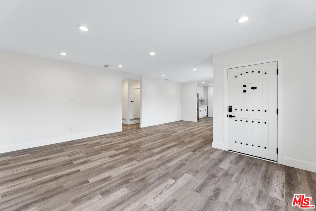 1442 S Ridgeley Dr