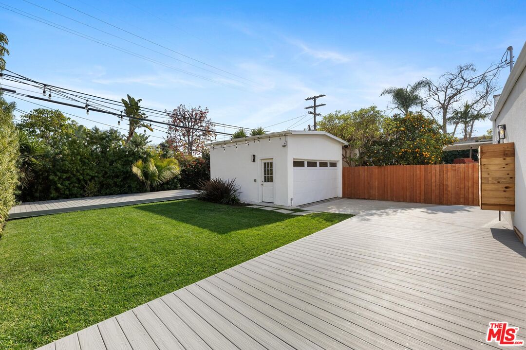 1442 S Ridgeley Dr
