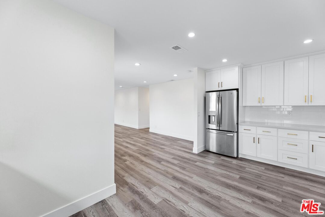 1442 S Ridgeley Dr