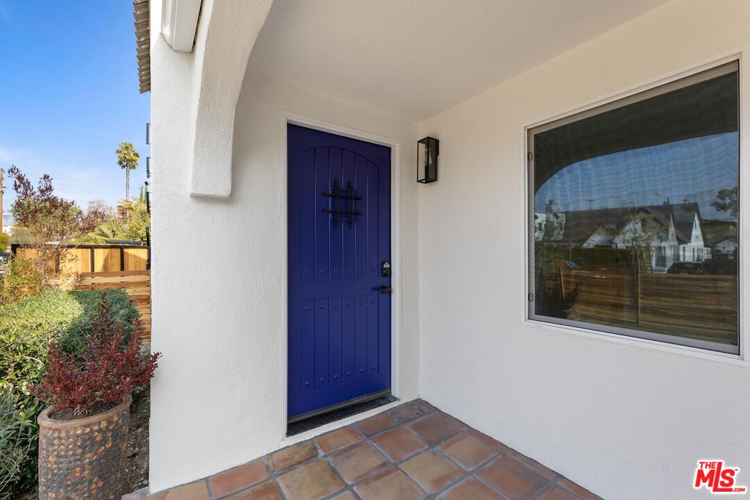 1442 S Ridgeley Dr