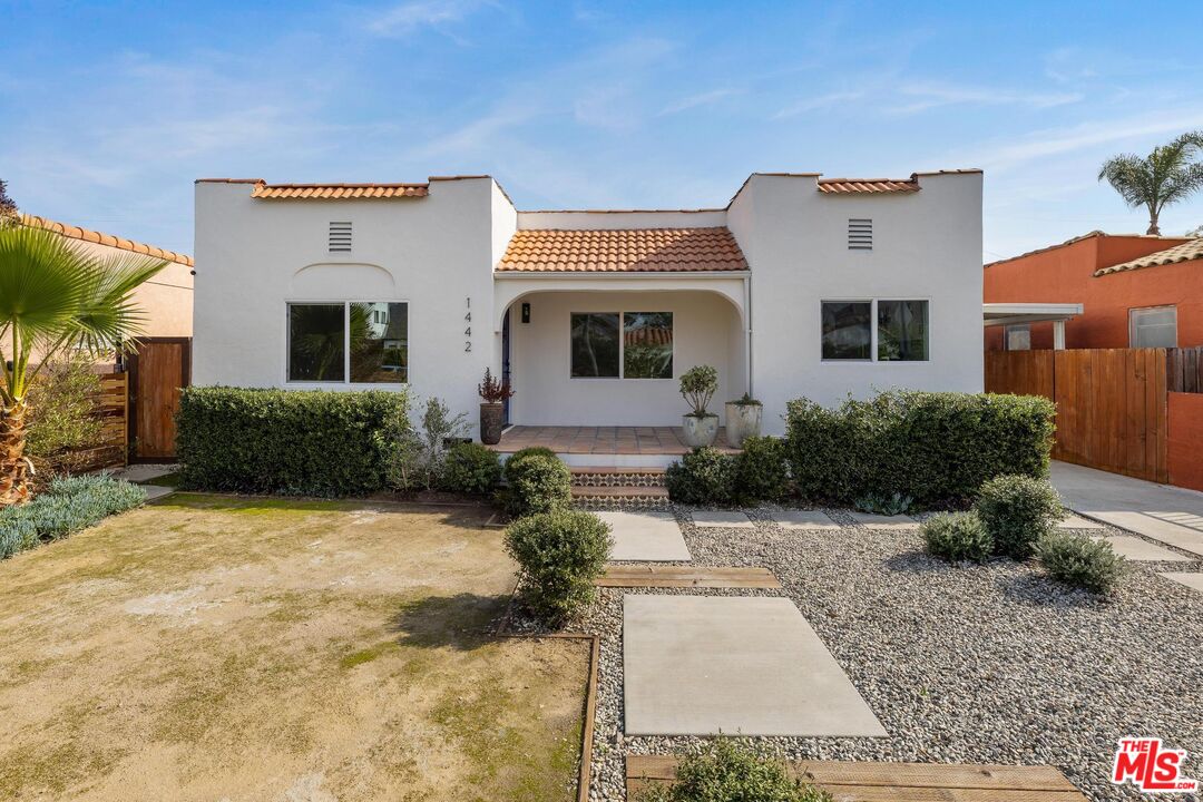 1442 S Ridgeley Dr