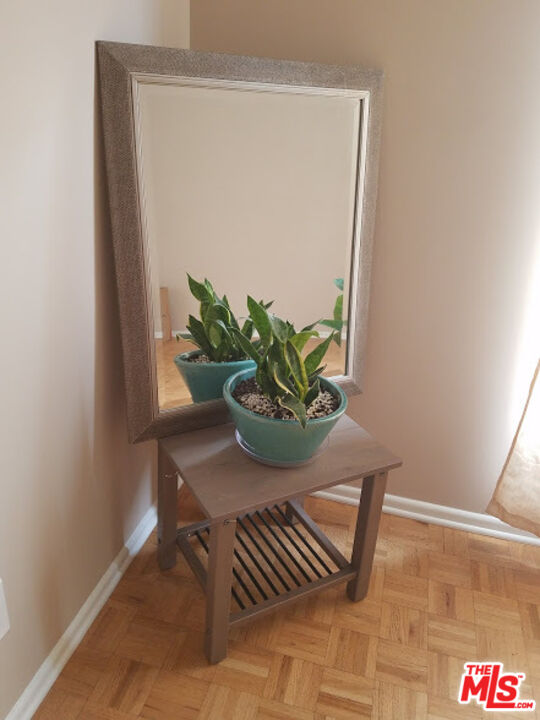 2425 OCEAN AVE Unit: 1