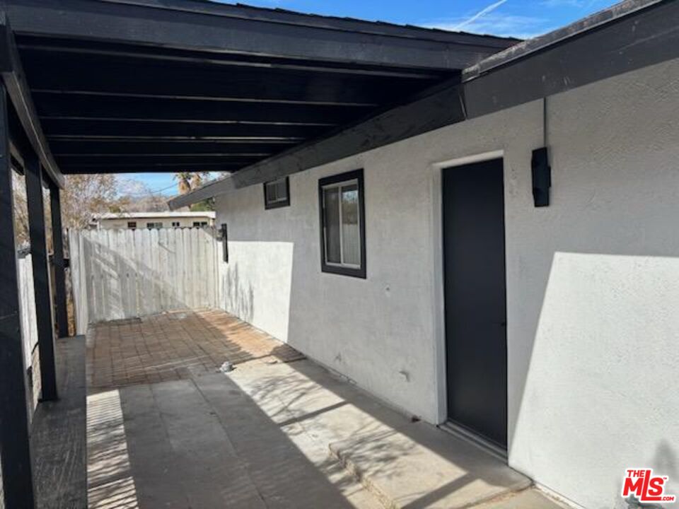 7100 Cholla Ave