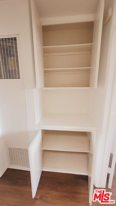 818 7th St Unit: 8