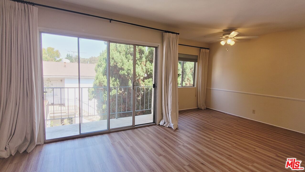 818 7th St Unit: 9