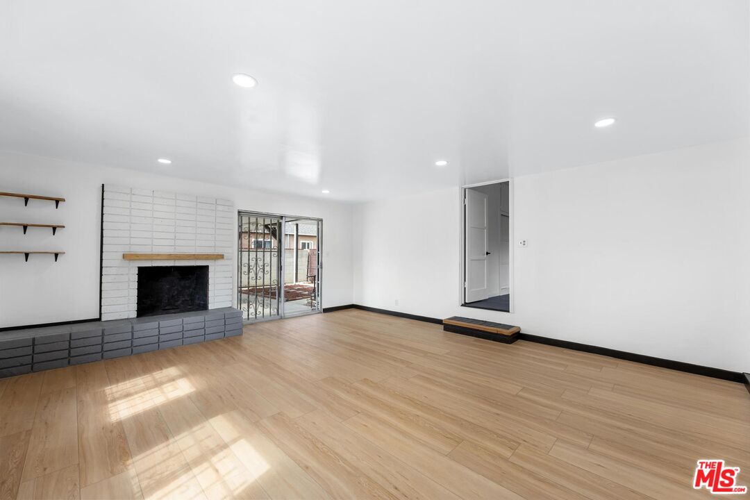 13063 Louvre St