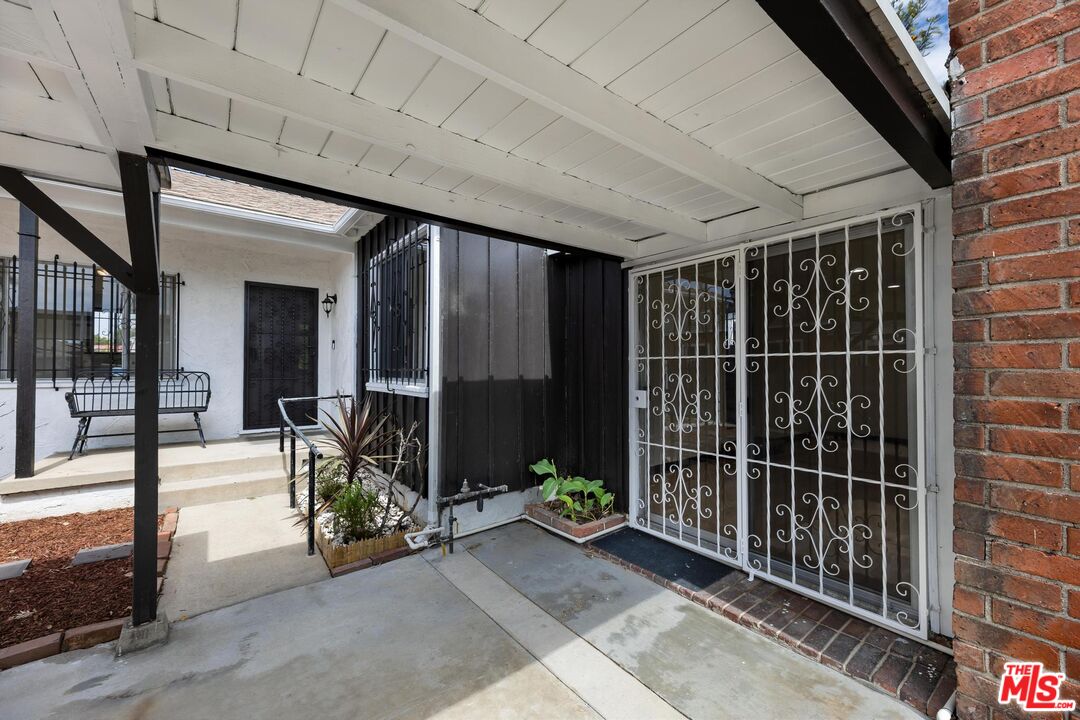 13063 Louvre St