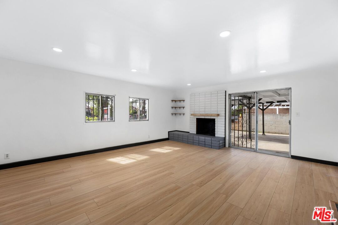 13063 Louvre St