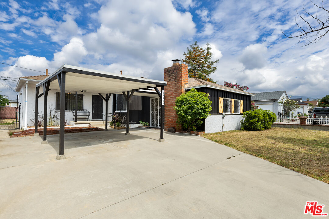 13063 Louvre St