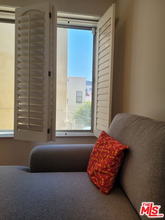 165 N SWALL DR Unit: 204