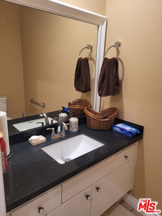 165 N SWALL DR Unit: 204