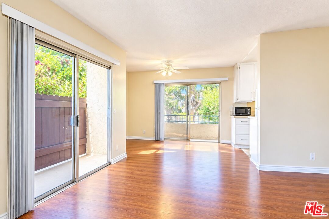 818 7th St Unit: 1