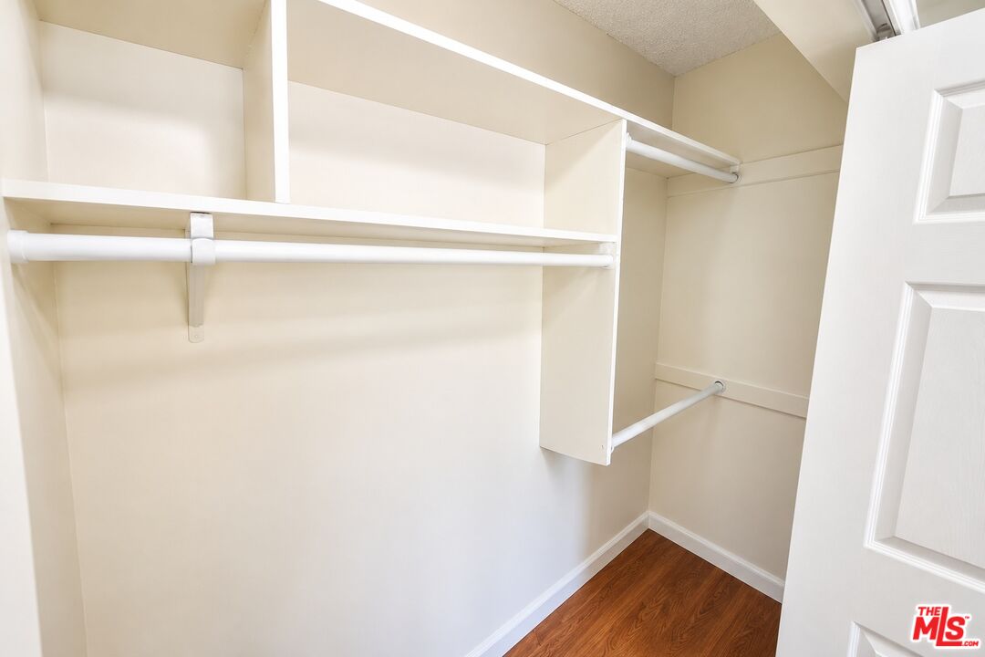818 7th St Unit: 1