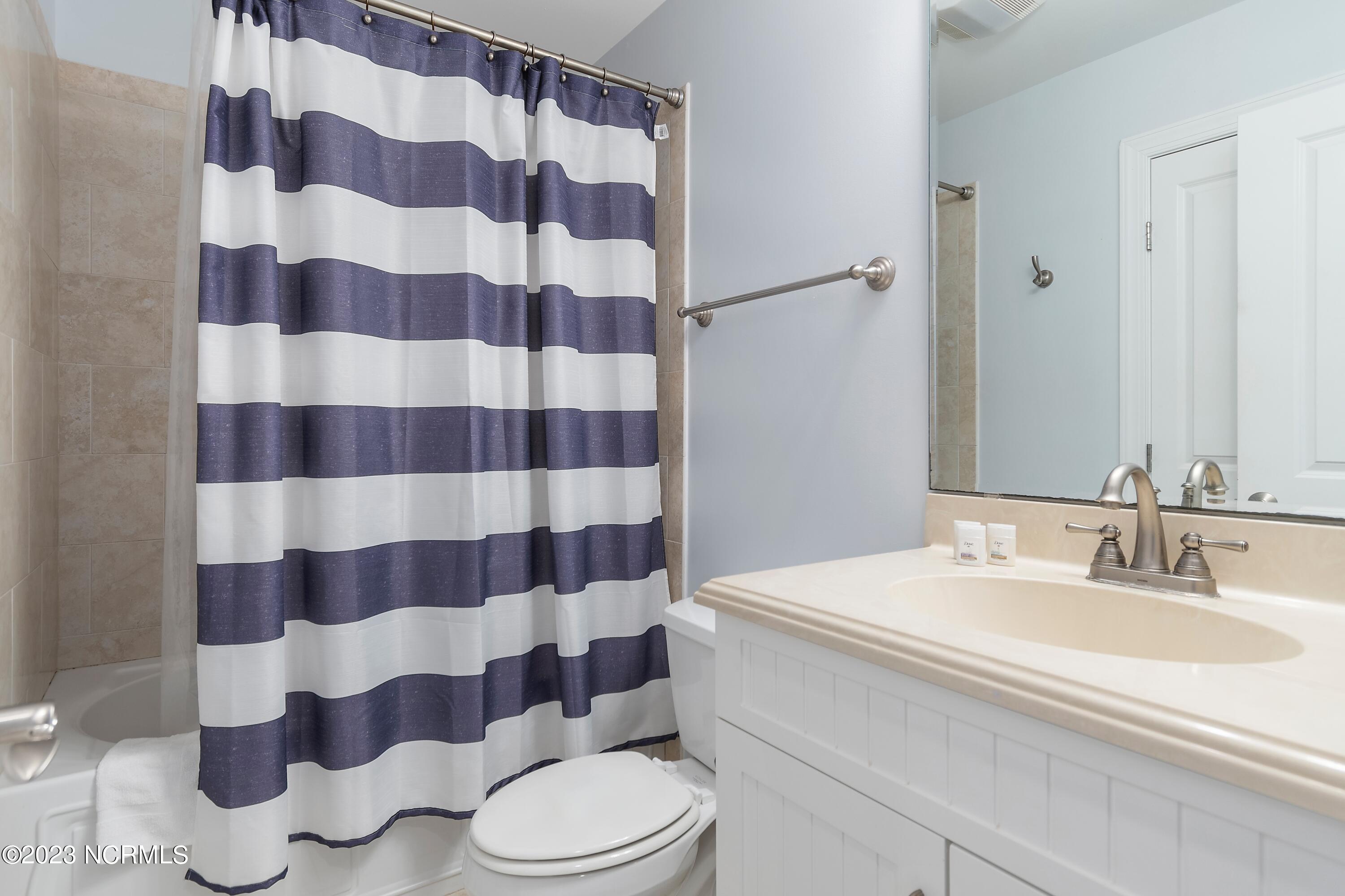 11 E Columbia Street Unit: Unit A