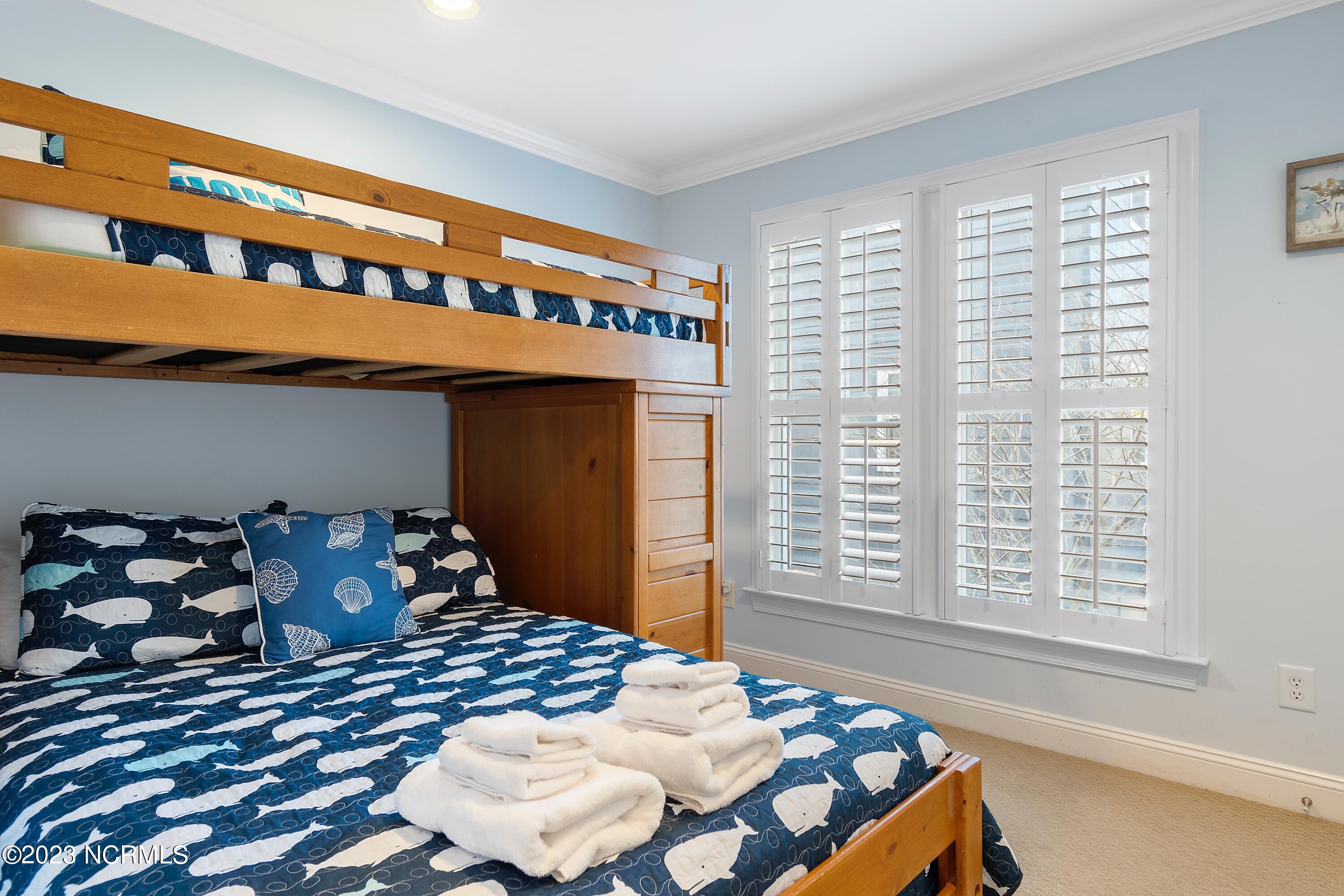 11 E Columbia Street Unit: Unit A