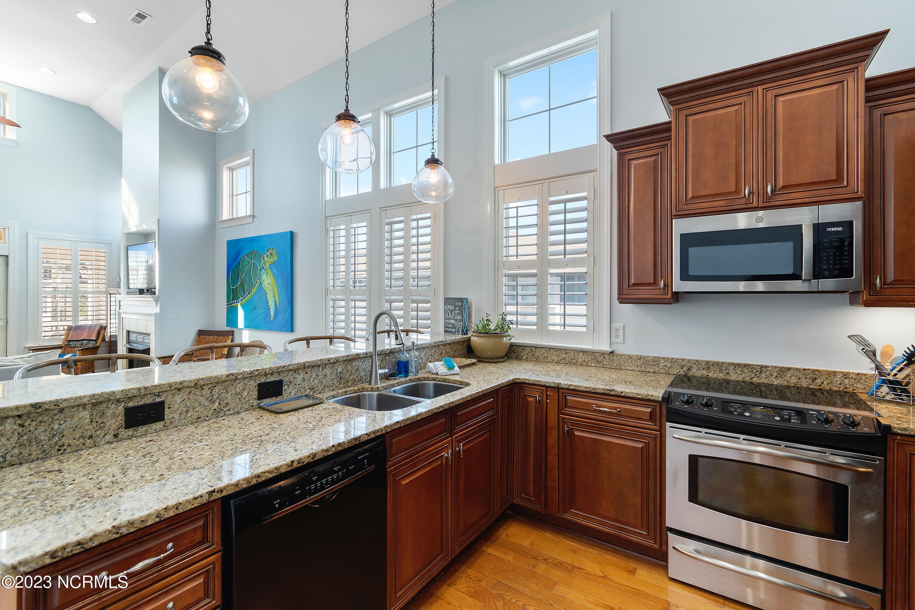 11 E Columbia Street Unit: Unit A