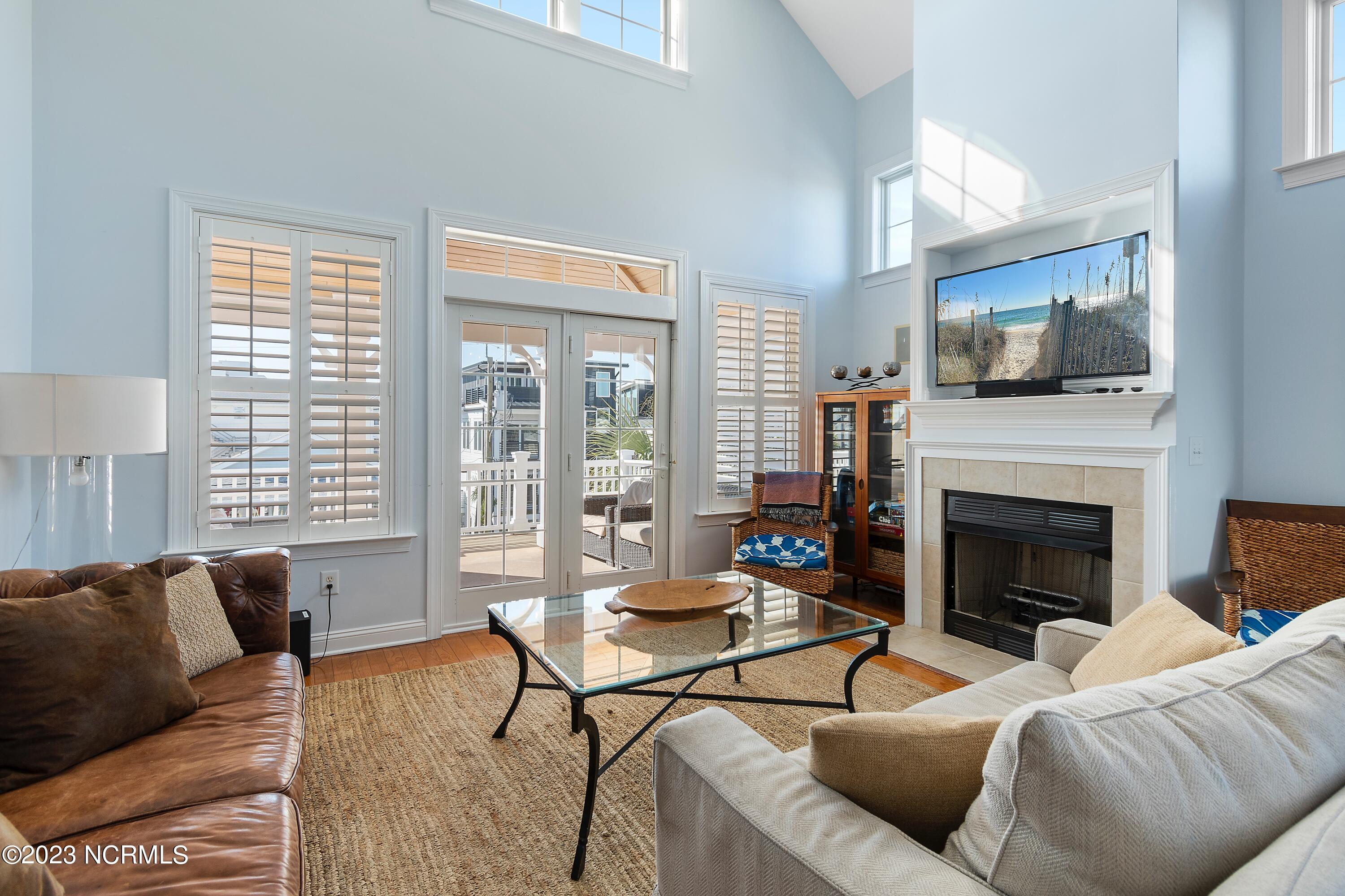 11 E Columbia Street Unit: Unit A