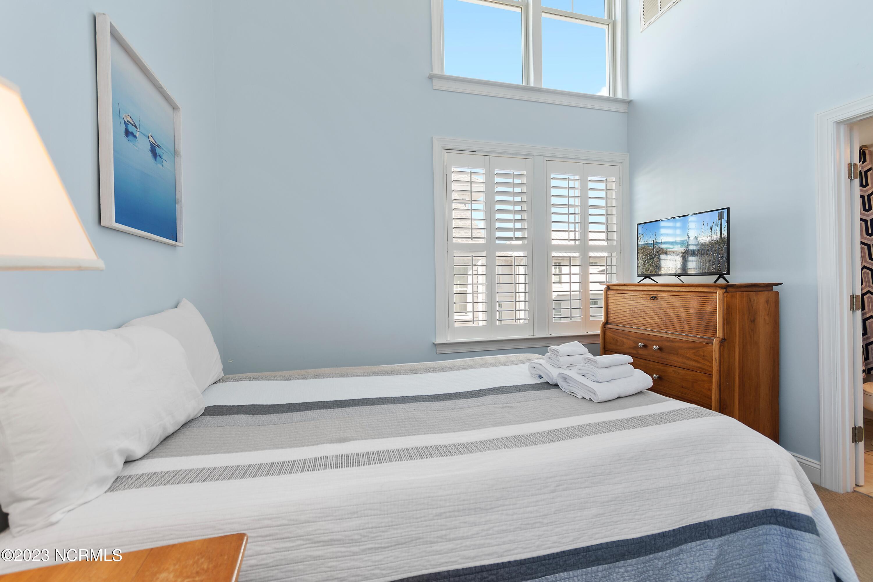 11 E Columbia Street Unit: Unit A