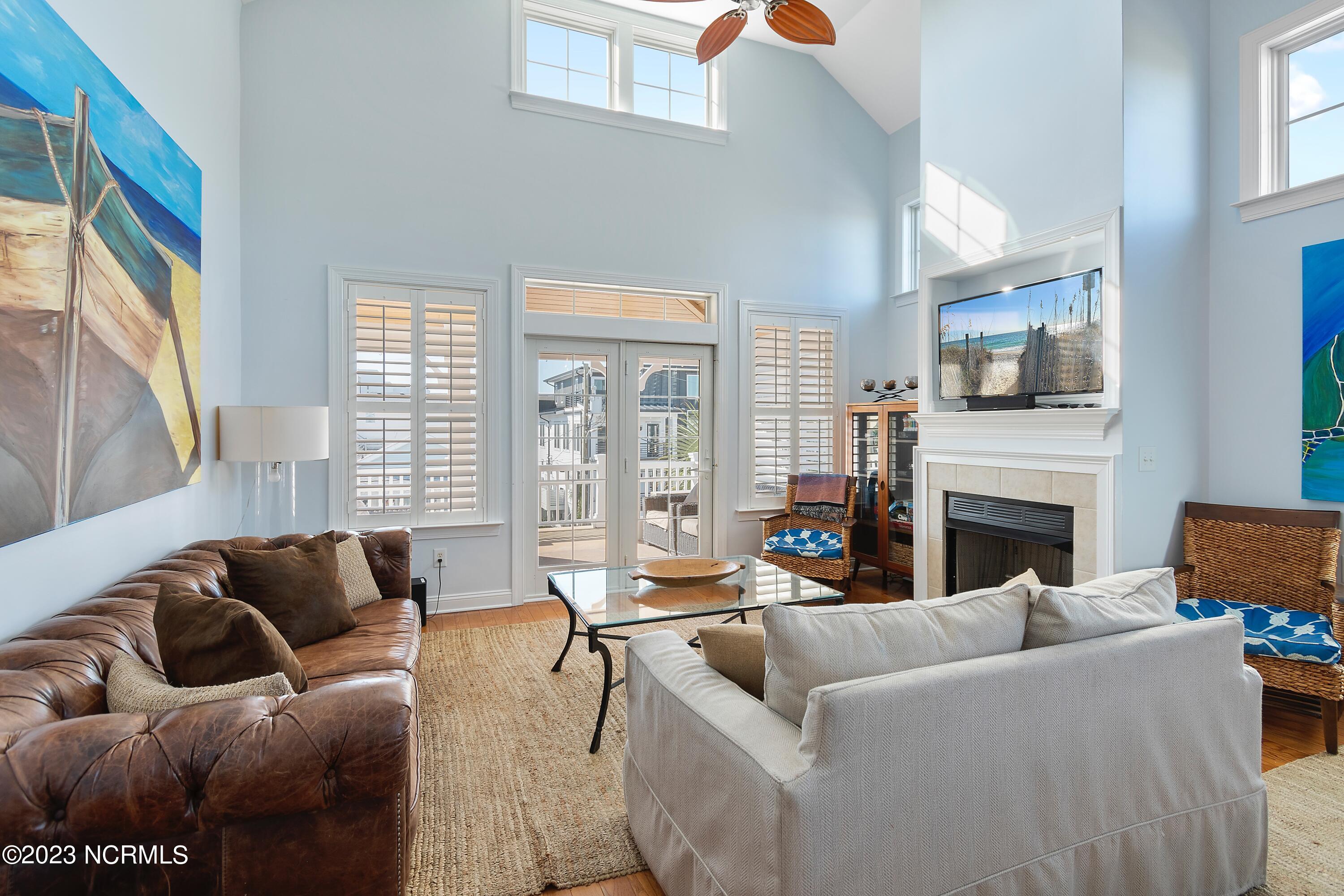 11 E Columbia Street Unit: Unit A