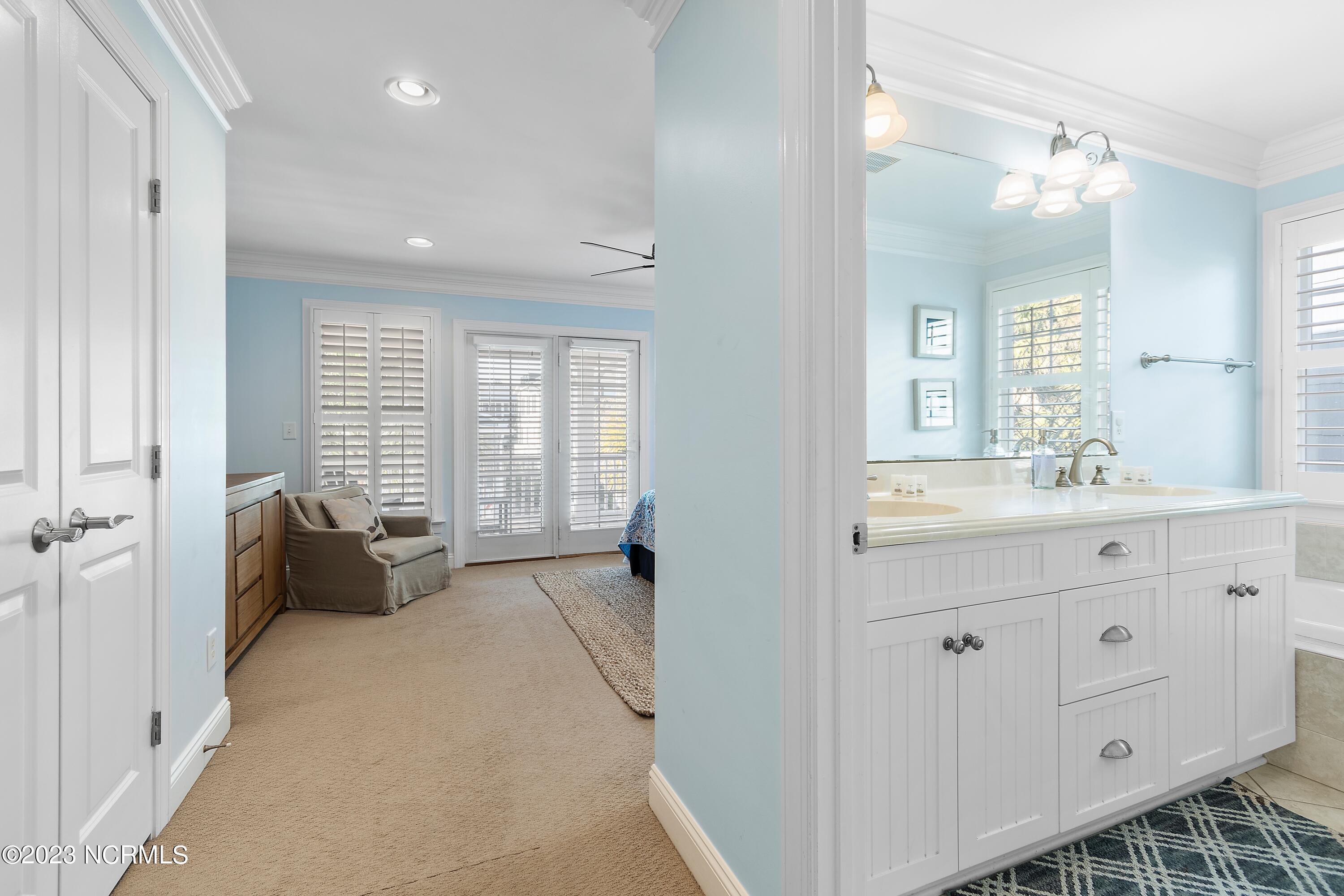 11 E Columbia Street Unit: Unit A