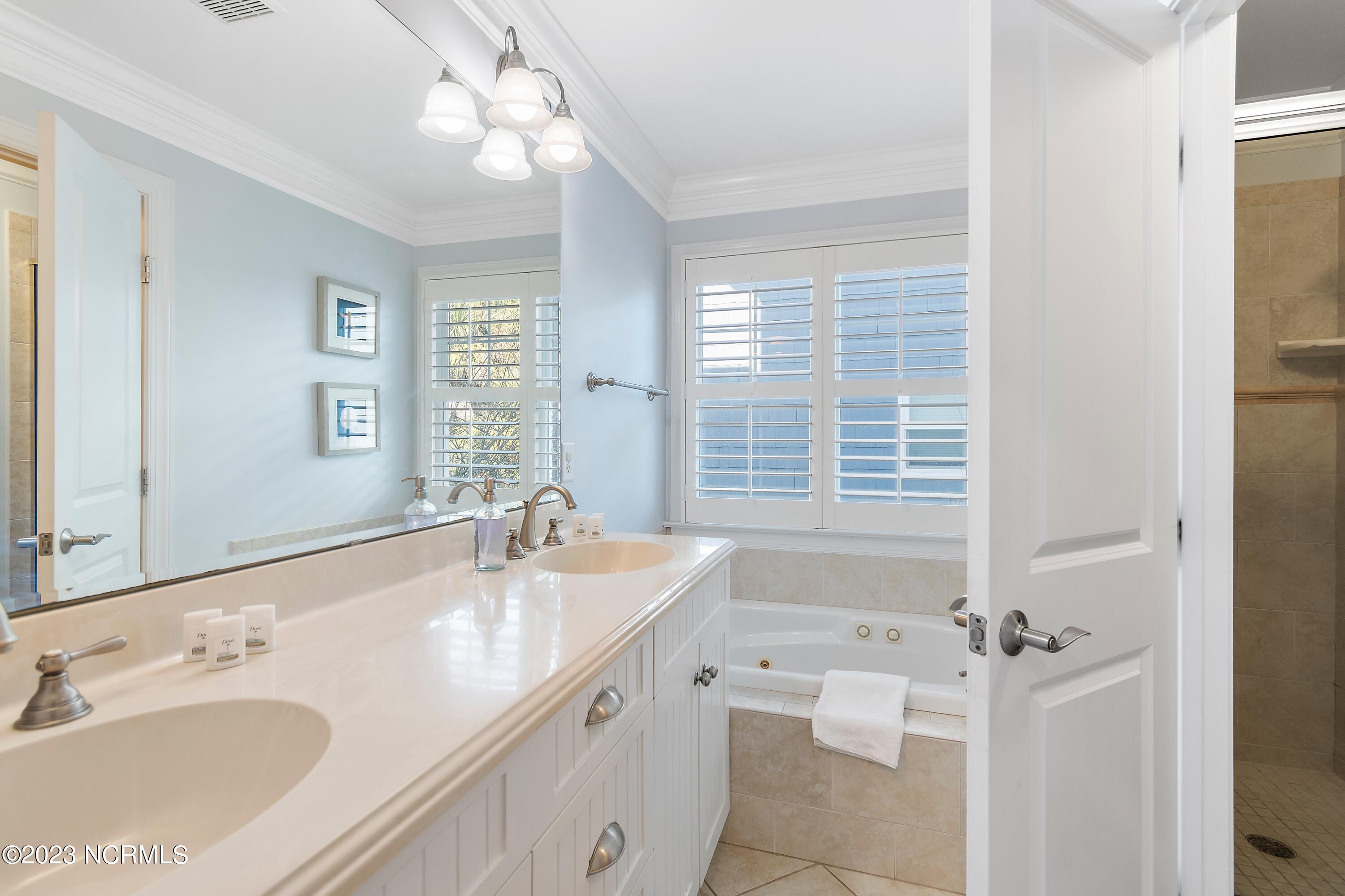 11 E Columbia Street Unit: Unit A