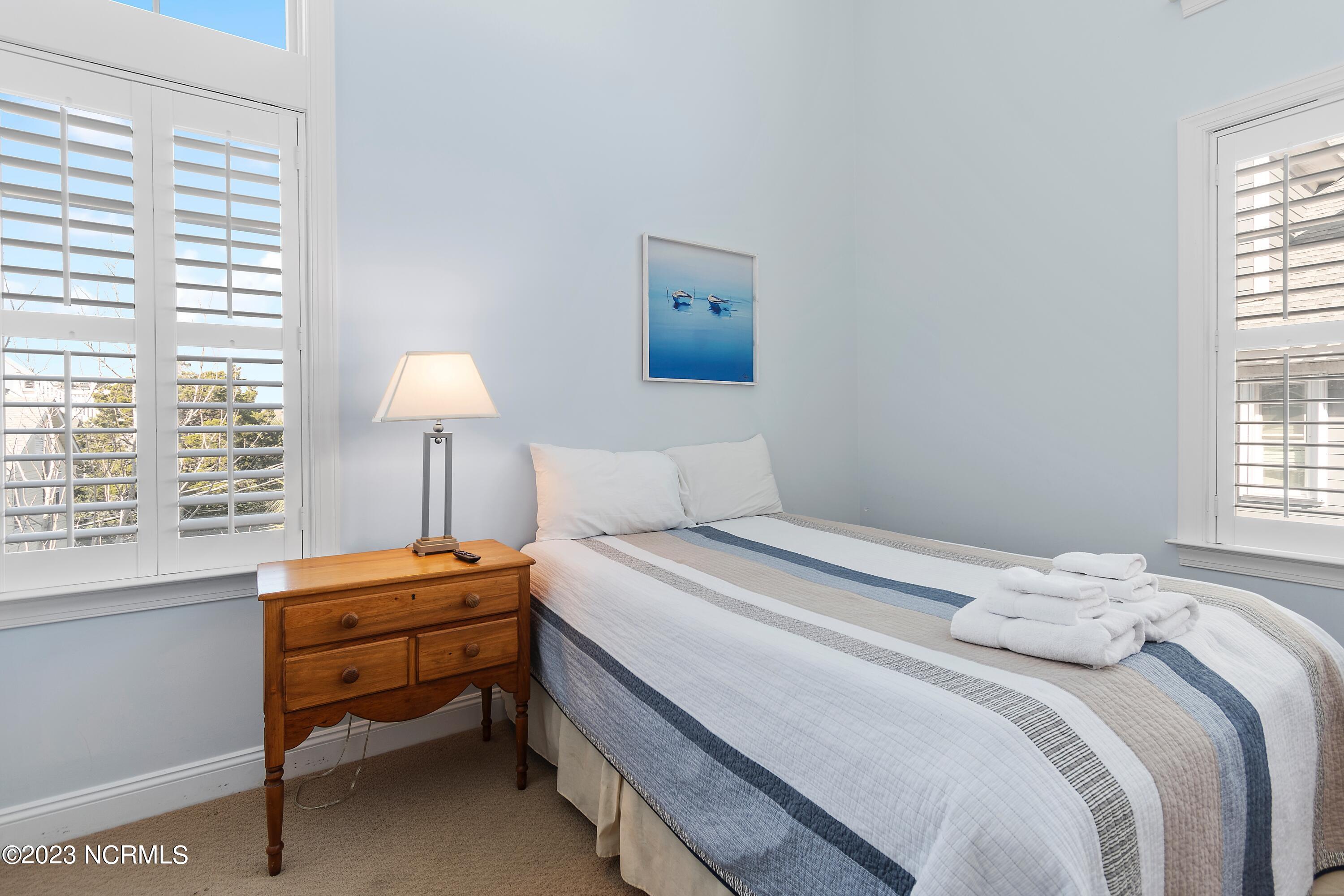 11 E Columbia Street Unit: Unit A