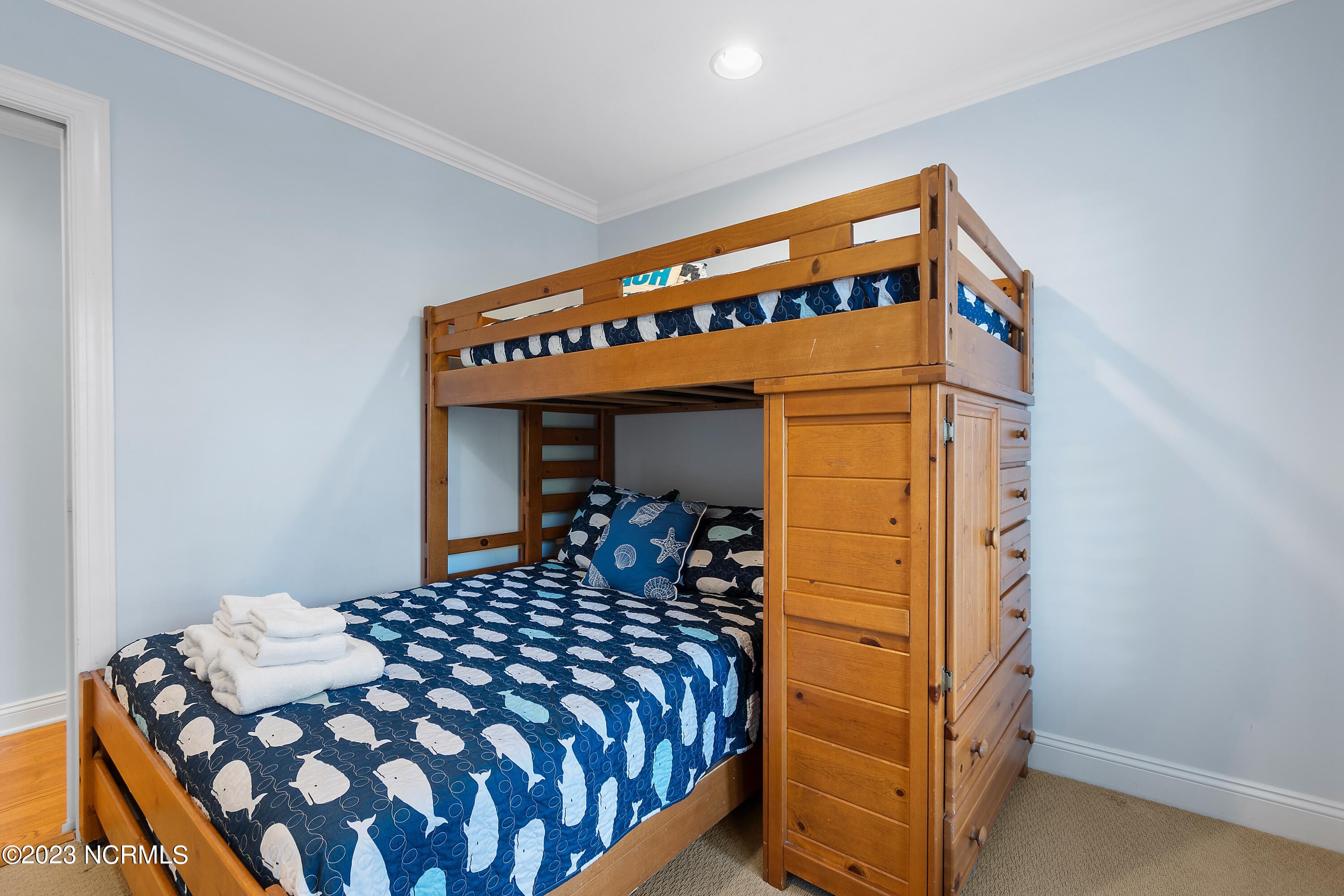 11 E Columbia Street Unit: Unit A