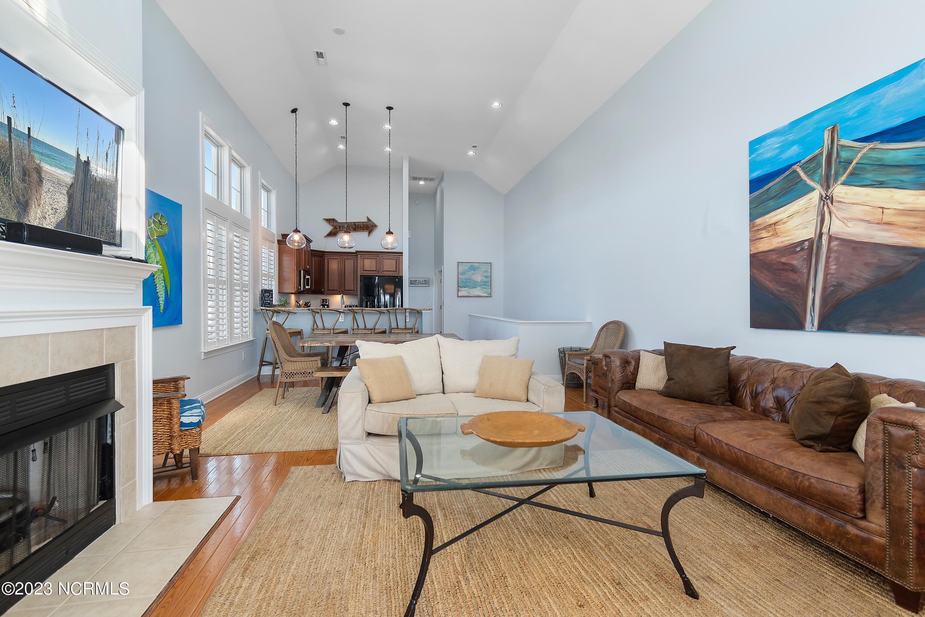 11 E Columbia Street Unit: Unit A