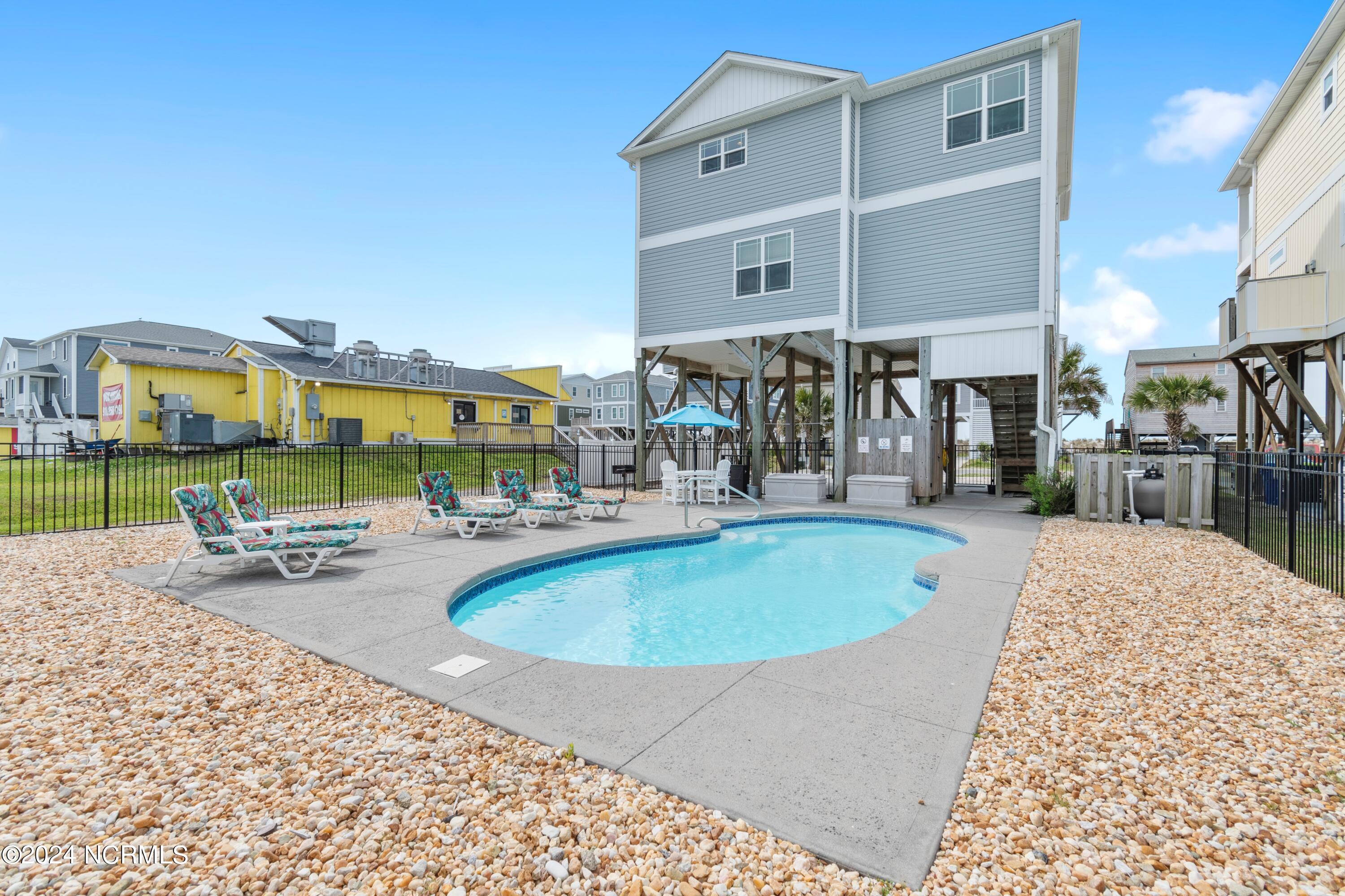 4318 E Beach Drive