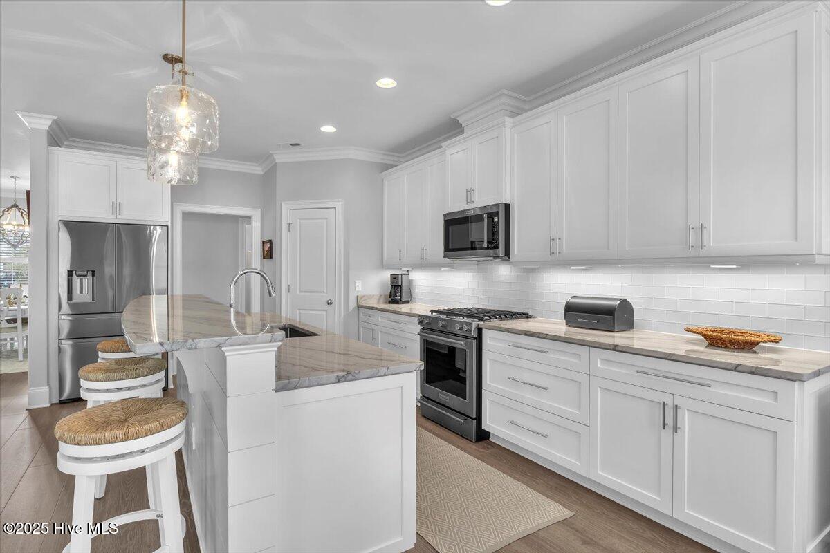190 Gentle Breeze Court