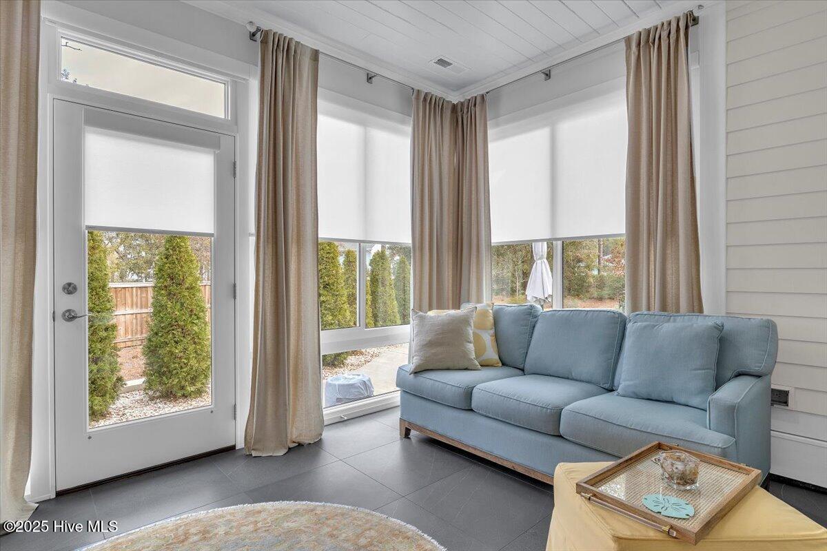 190 Gentle Breeze Court