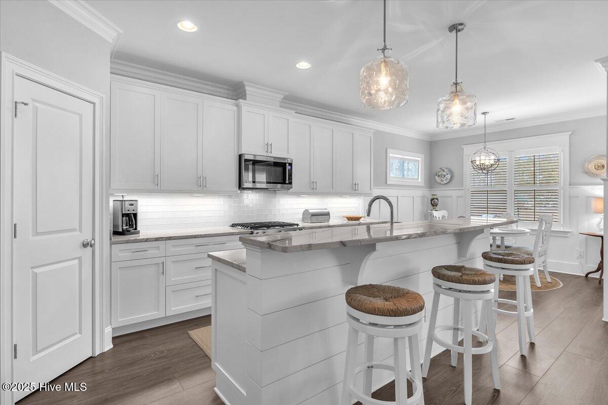 190 Gentle Breeze Court