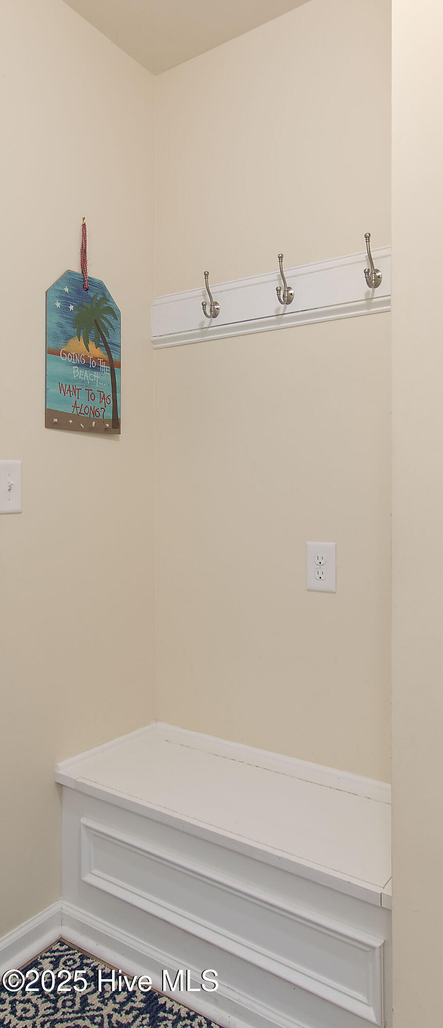 2081 Castlebridge Court NW