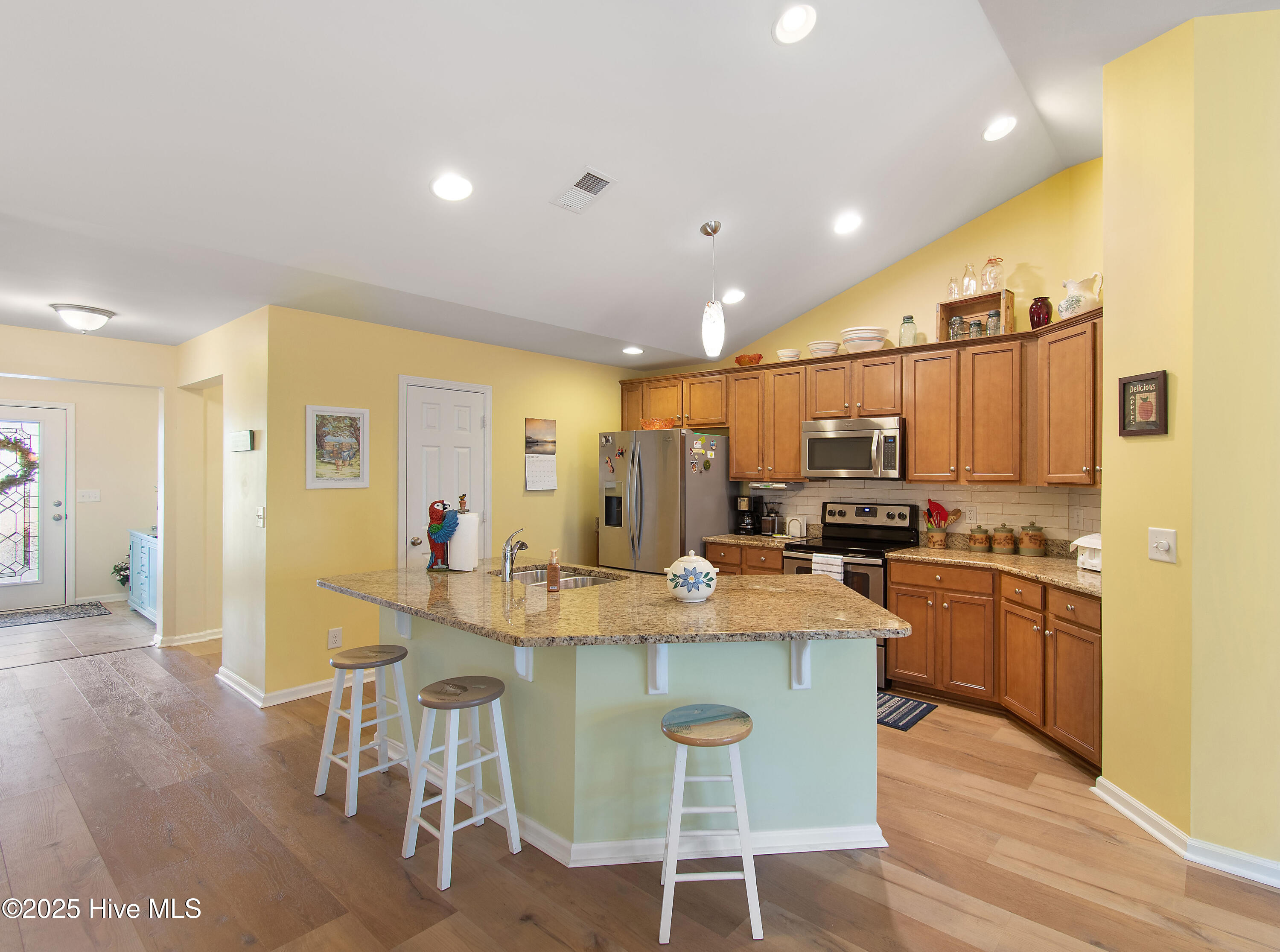 2081 Castlebridge Court NW