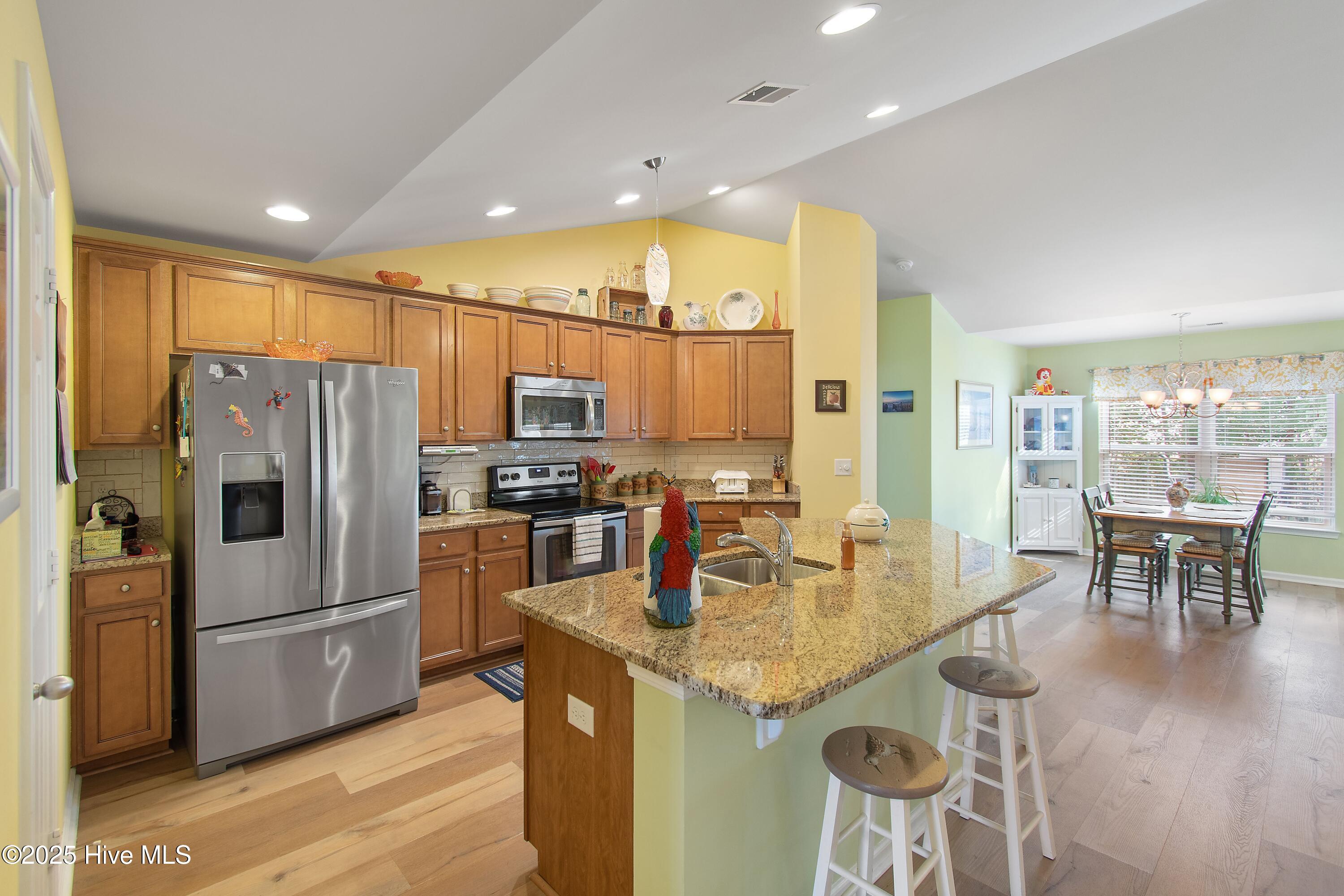 2081 Castlebridge Court NW