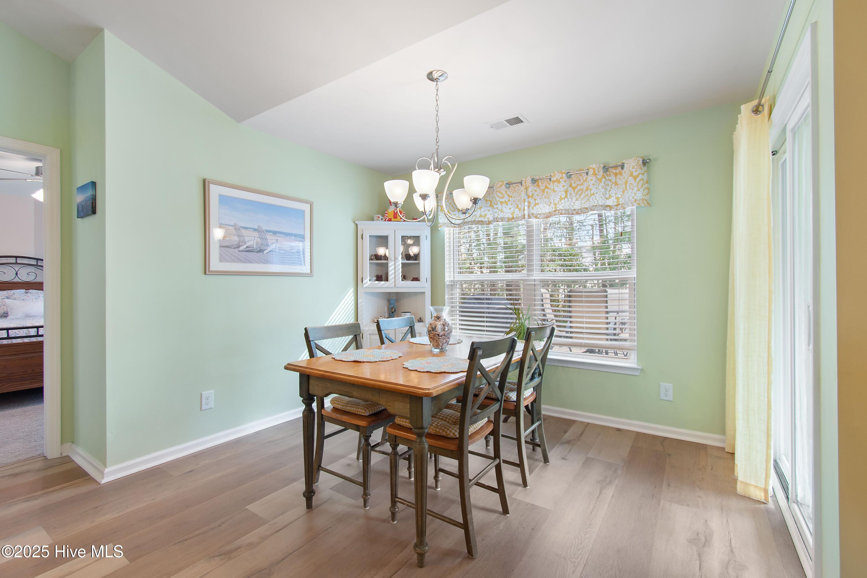 2081 Castlebridge Court NW