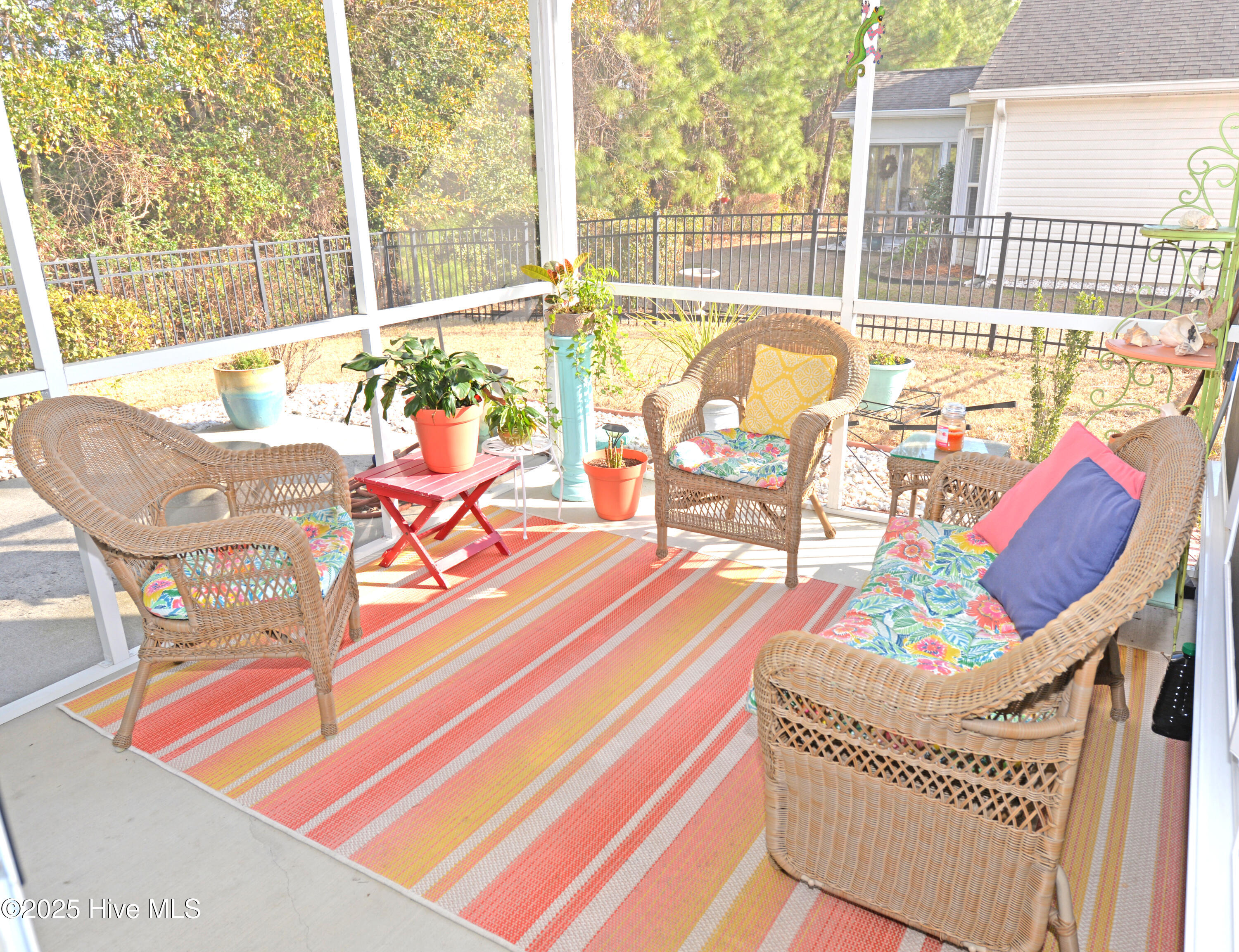 2081 Castlebridge Court NW